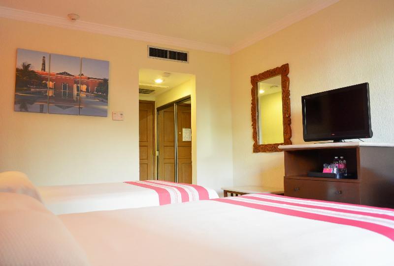 Hotel Margaritas Канкун Экстерьер фото