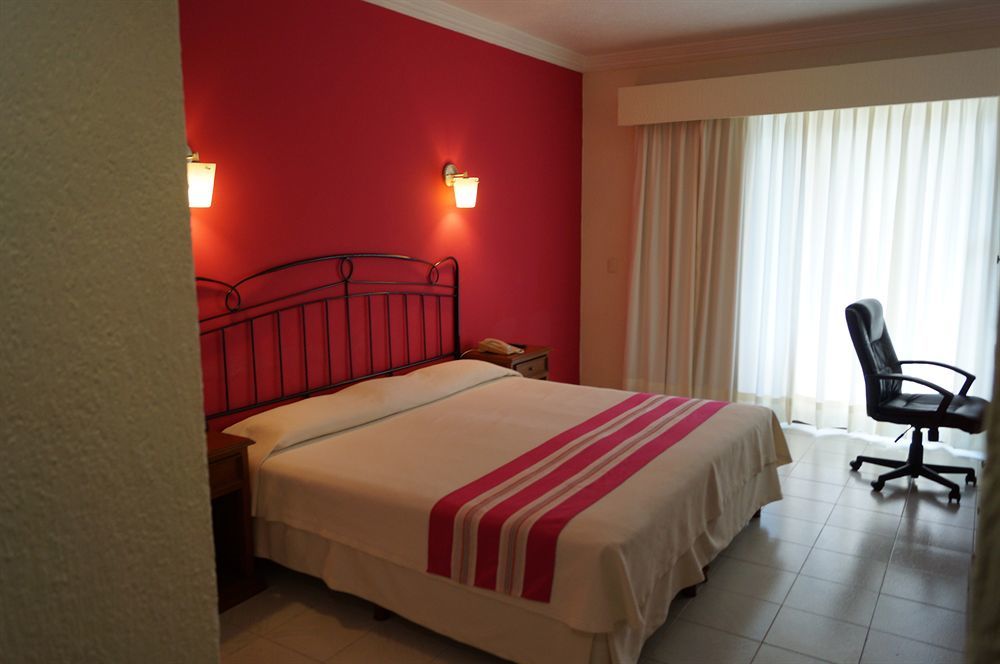 Hotel Margaritas Канкун Экстерьер фото
