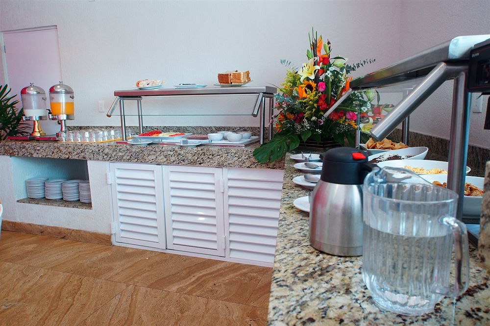 Hotel Margaritas Канкун Экстерьер фото