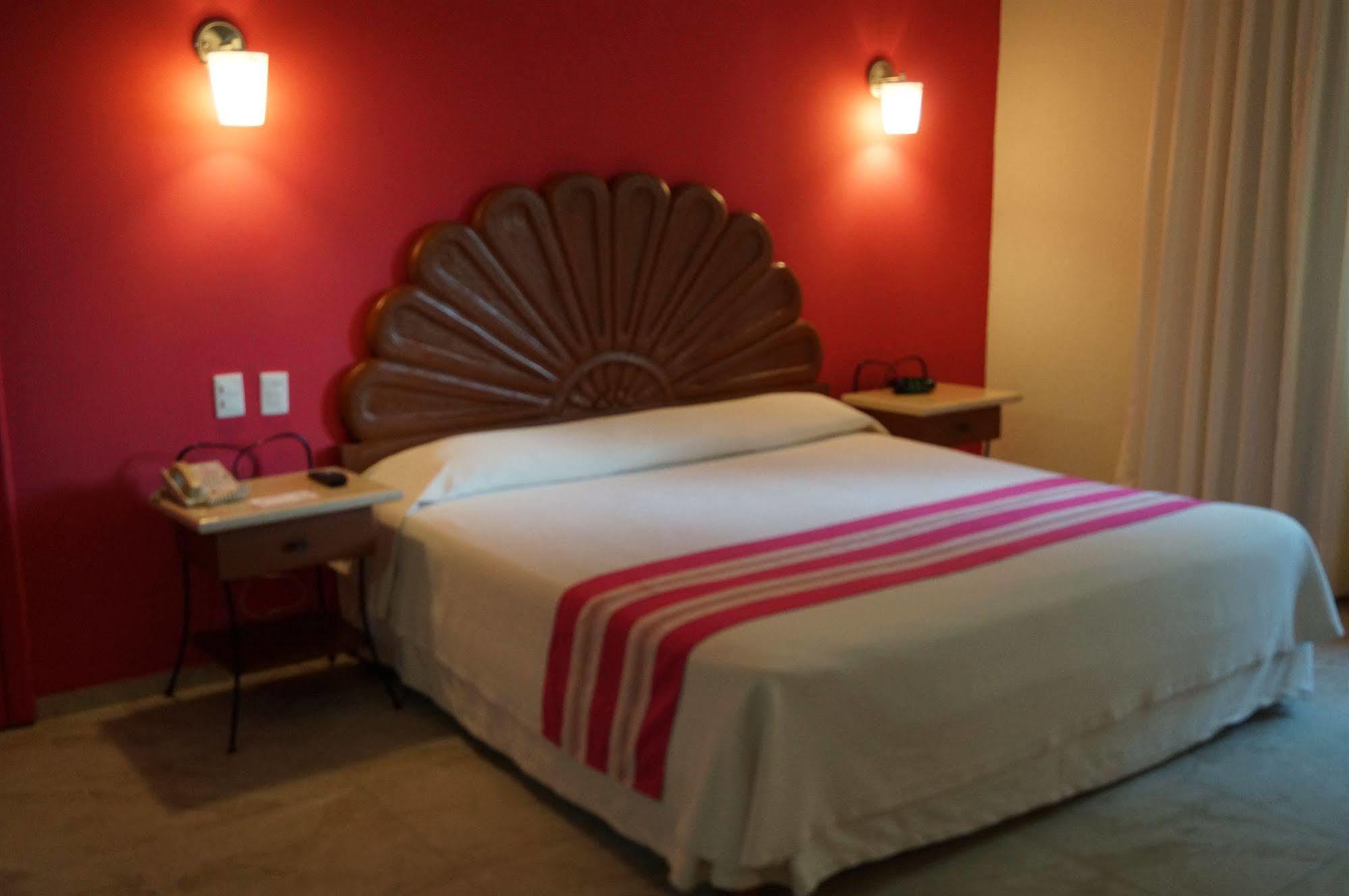 Hotel Margaritas Канкун Экстерьер фото