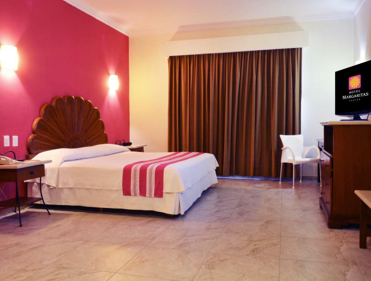 Hotel Margaritas Канкун Экстерьер фото